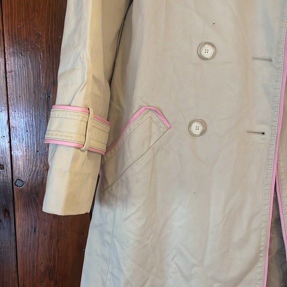 Classy coach trenchcoat lined in soft pink size small - Picture 2 of 7